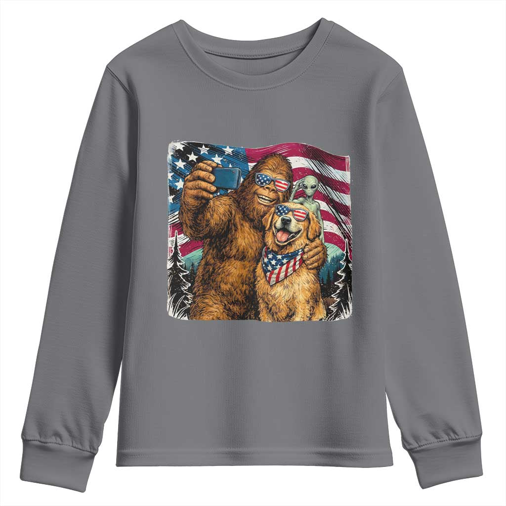 Funny Patriotic Bigfoot Golden Retriever Selfie Squad Youth Sweatshirt