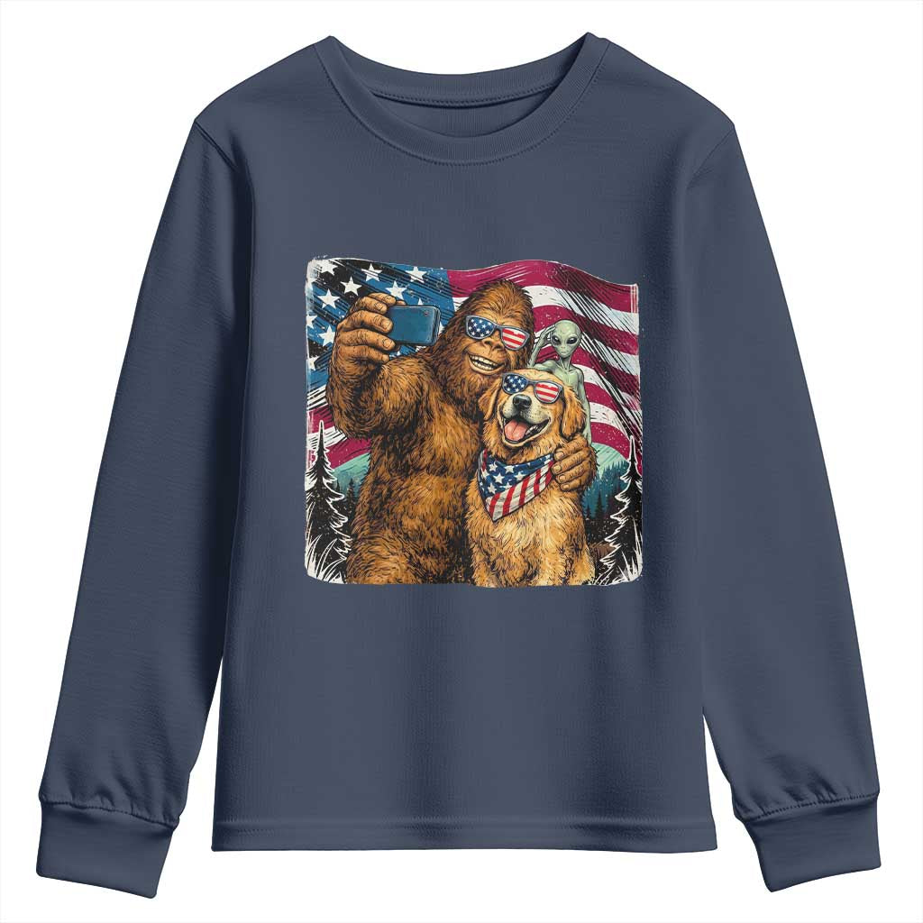 Funny Patriotic Bigfoot Golden Retriever Selfie Squad Youth Sweatshirt