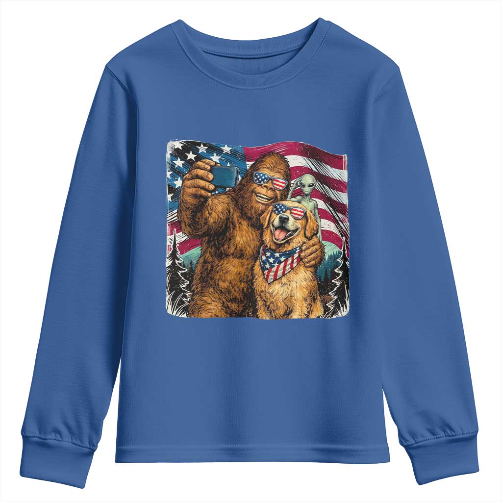 Funny Patriotic Bigfoot Golden Retriever Selfie Squad Youth Sweatshirt
