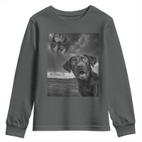 Funny Labrador Selfie With Mothman Youth Sweatshirt Cryptid Gift - Wonder Print Shop
