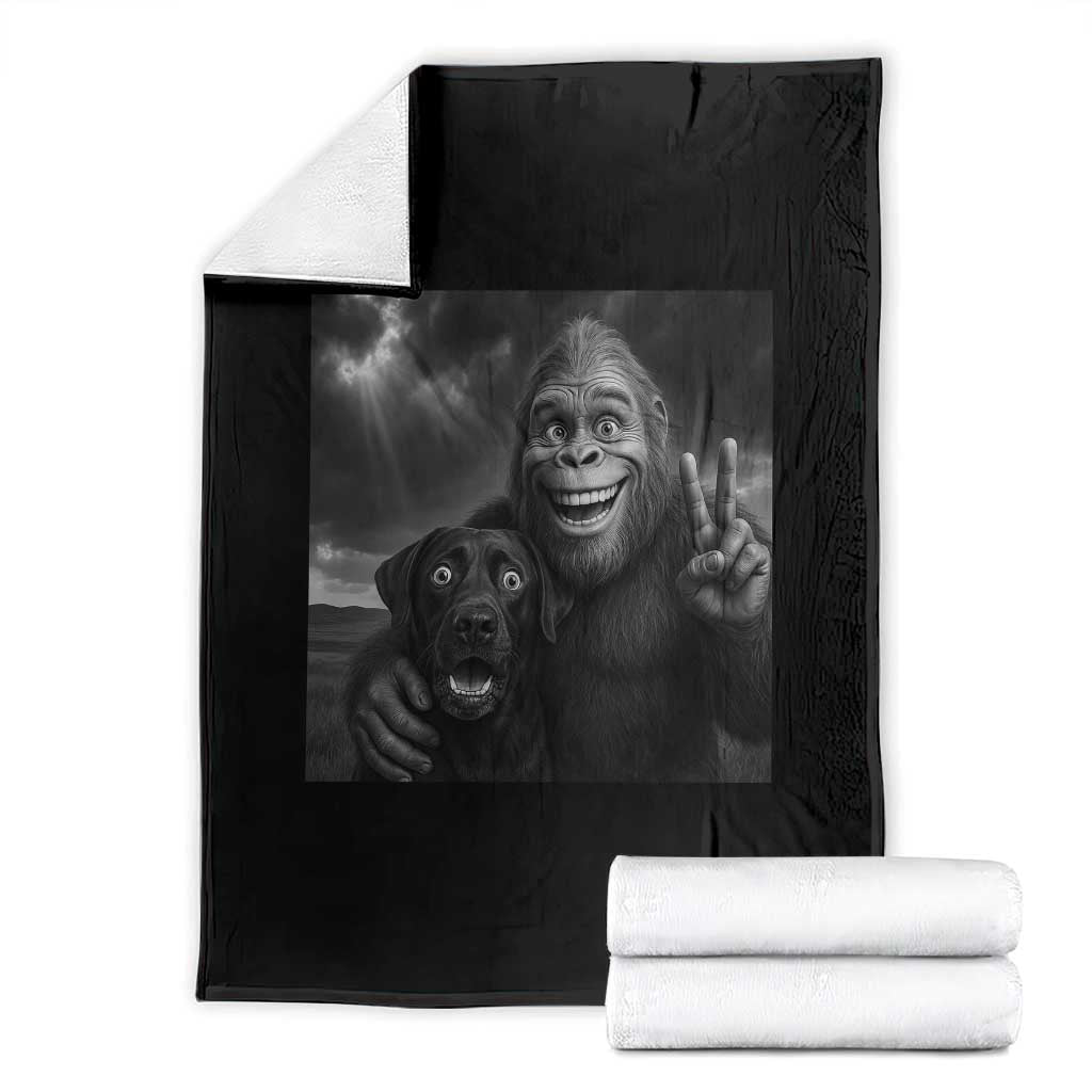 Cute Labrador Selfie With Bigfoot Throw Blanket Funny Cryptid - Wonder Print Shop