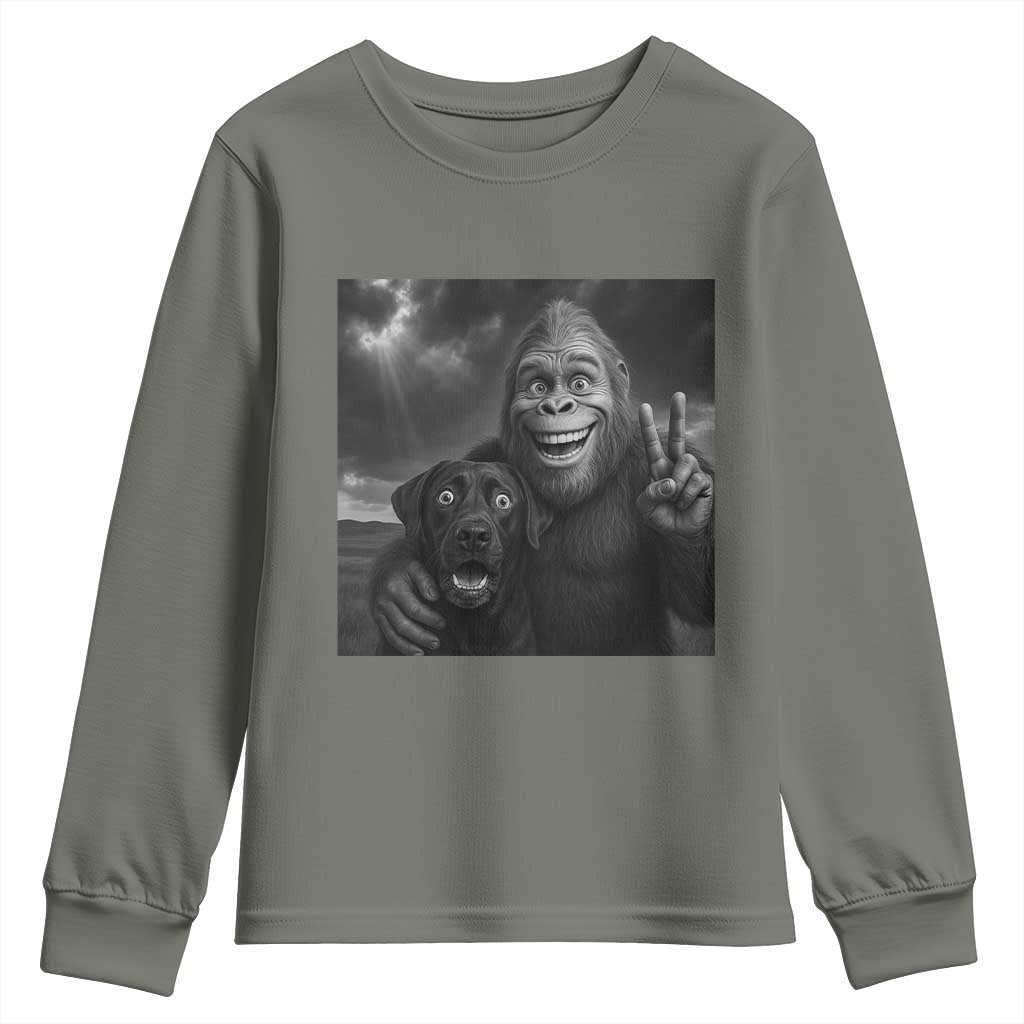 Cute Labrador Selfie With Bigfoot Youth Sweatshirt Funny Cryptid - Wonder Print Shop