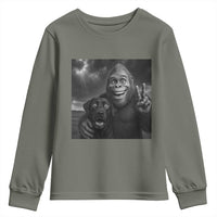 Cute Labrador Selfie With Bigfoot Youth Sweatshirt Funny Cryptid - Wonder Print Shop