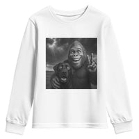 Cute Labrador Selfie With Bigfoot Youth Sweatshirt Funny Cryptid - Wonder Print Shop