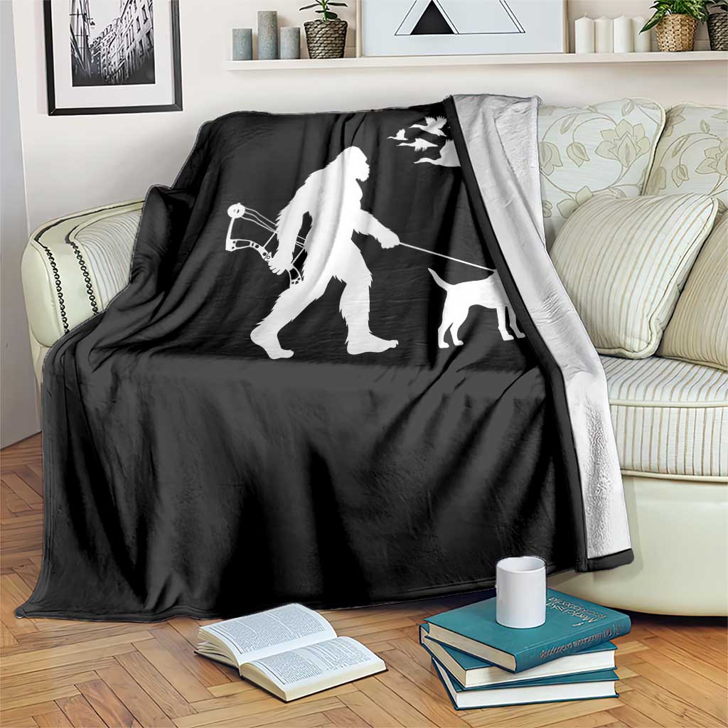 Funny Bow Hunter Throw Blanket Bigfoot Walking Labrador Hunting Dog Gift - Wonder Print Shop