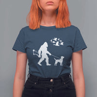 Funny Bow Hunter T Shirt For Women Bigfoot Walking Labrador Hunting Dog Gift - Wonder Print Shop