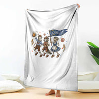Funny Opossum Raccoon Frog Oktoberfest Beer Graphic Throw Blanket Spooky Drinking Team