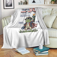 Patriotic Frog Raising The Torch Throw Blanket 250 Years Of Freedom