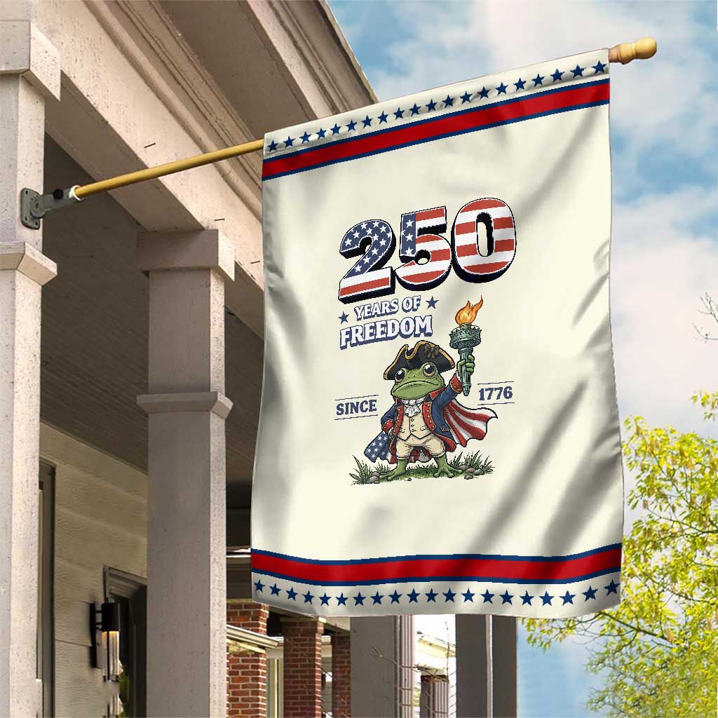 Patriotic Frog Raising The Torch Garden Flag 250 Years Of Freedom