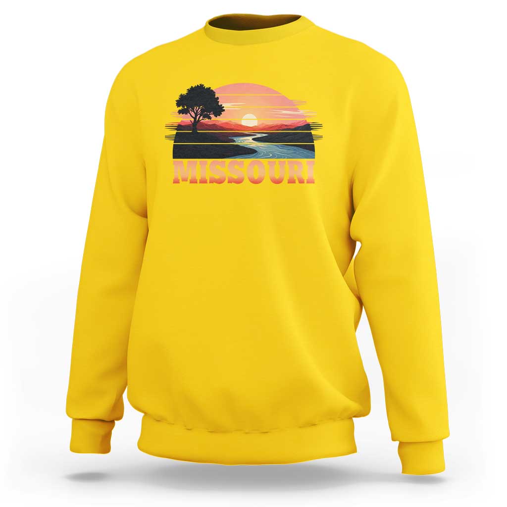 Vintage Missouri Outdoors Sweatshirt Midwest Nature Landscape