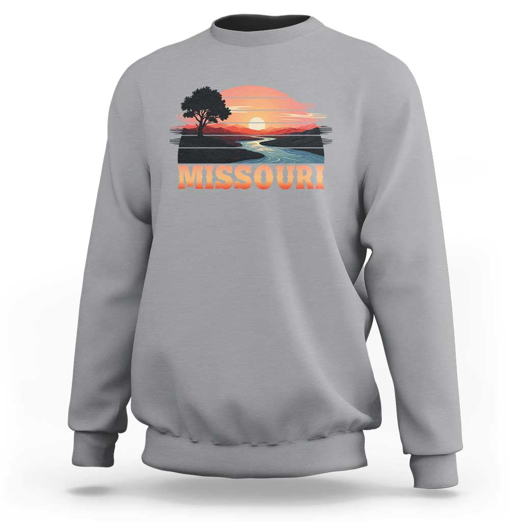 Vintage Missouri Outdoors Sweatshirt Midwest Nature Landscape