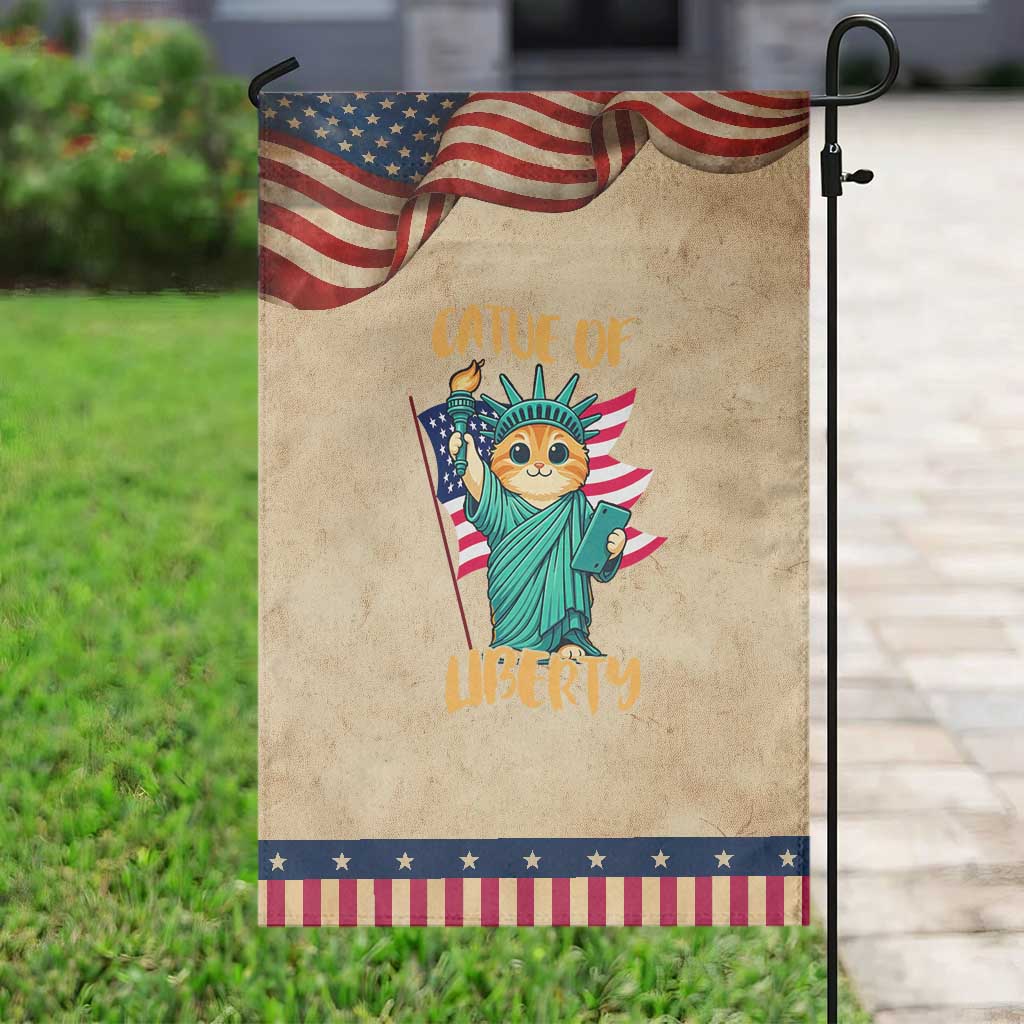 Cat Statue Of Liberty Garden Flag Patriotic American Flag