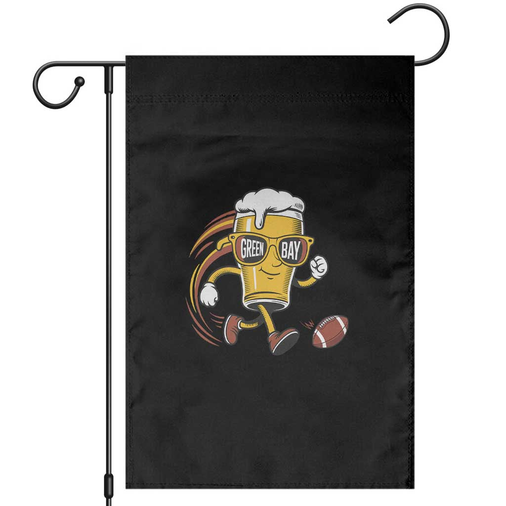 Funny Beer Mug Playing Football Garden Flag Team Supporter Green Bay Gift - Wonder Print Shop