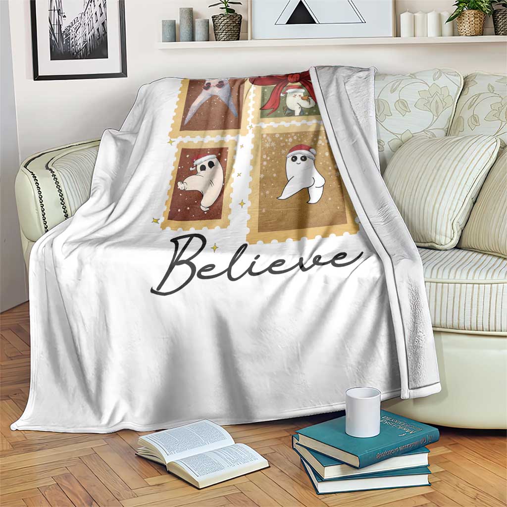 Fresno Nightcrawler Cryptid Christmas Believe Gift Throw Blanket - Wonder Print Shop