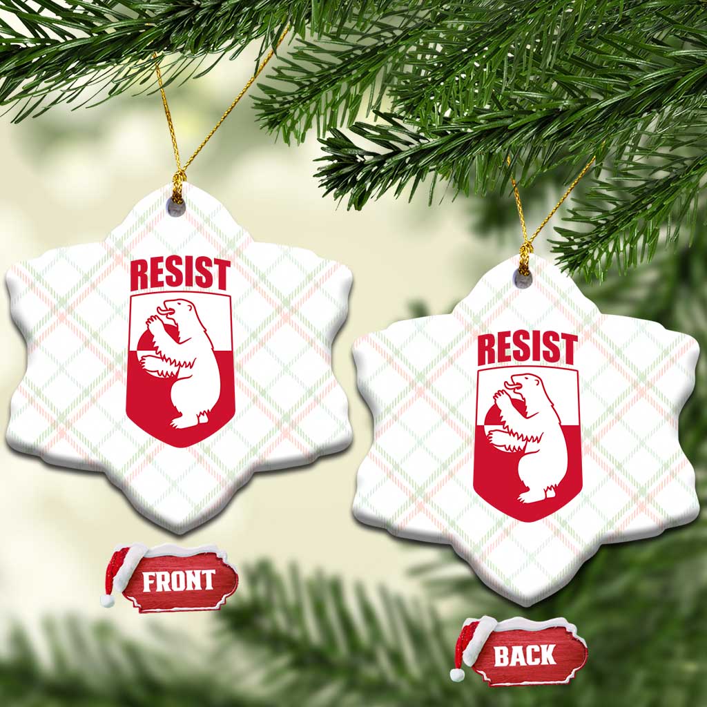Greenland Resist Ceramic Ornament Stand With Greenlanders