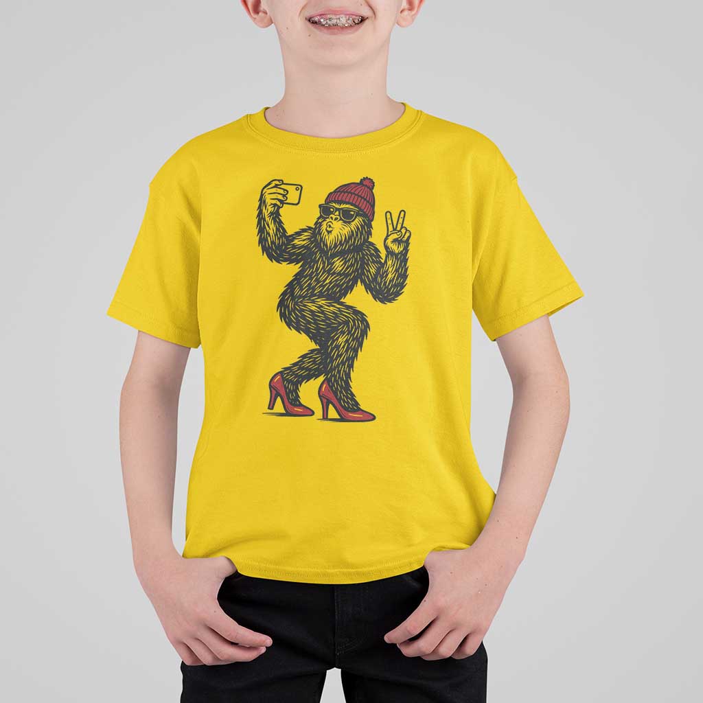 Funny Sexy Bigfoot Selfie T Shirt For Kid Sasquatch Lover Gift