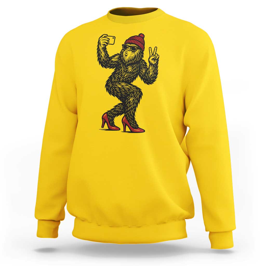 Funny Sexy Bigfoot Selfie Sweatshirt Sasquatch Lover Gift
