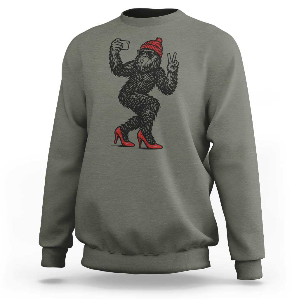 Funny Sexy Bigfoot Selfie Sweatshirt Sasquatch Lover Gift