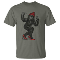 Funny Sexy Bigfoot Selfie T Shirt Sasquatch Lover Gift