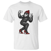 Funny Sexy Bigfoot Selfie T Shirt Sasquatch Lover Gift