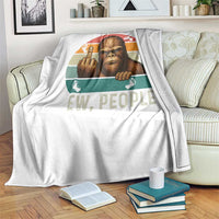 Bigfoot Lover Throw Blanket Funny Ew People Retro Sunset Design - Wonder Print Shop
