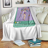 The Life Of The Mardi Gras Queen Throw Blanket