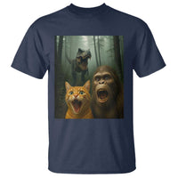Cat Bigfoot Selfie With Dinosaur T Shirt Funny Surprised Scared Sasquatch Cat - Wonder Print Shop