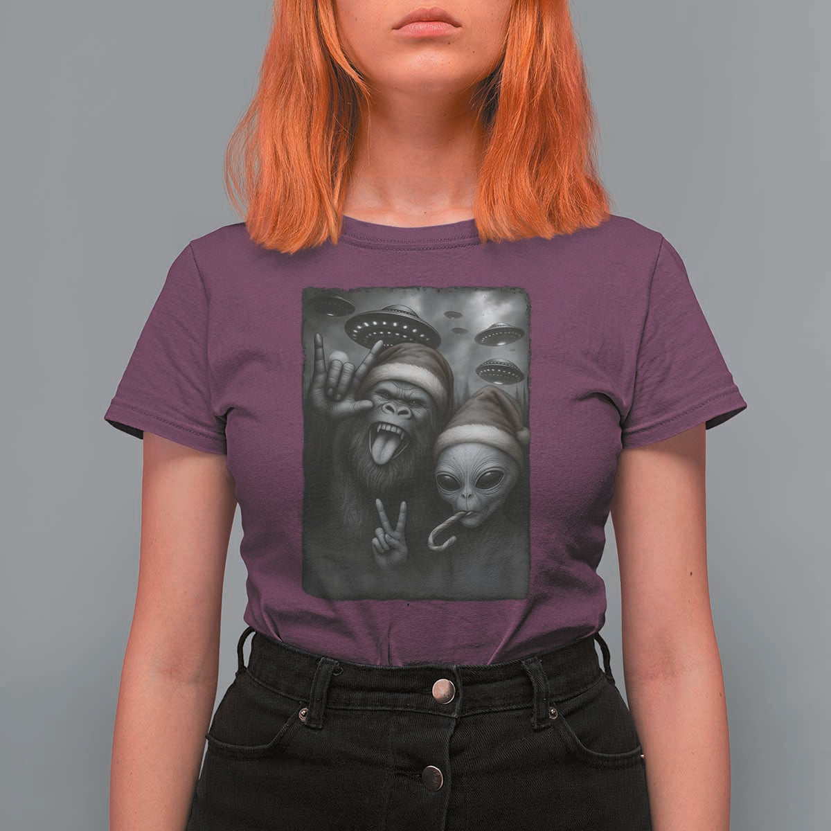 Bigfoot UFO Selife T Shirt For Women Sasquatch Ailen Rock On Hand Christmas - Wonder Print Shop