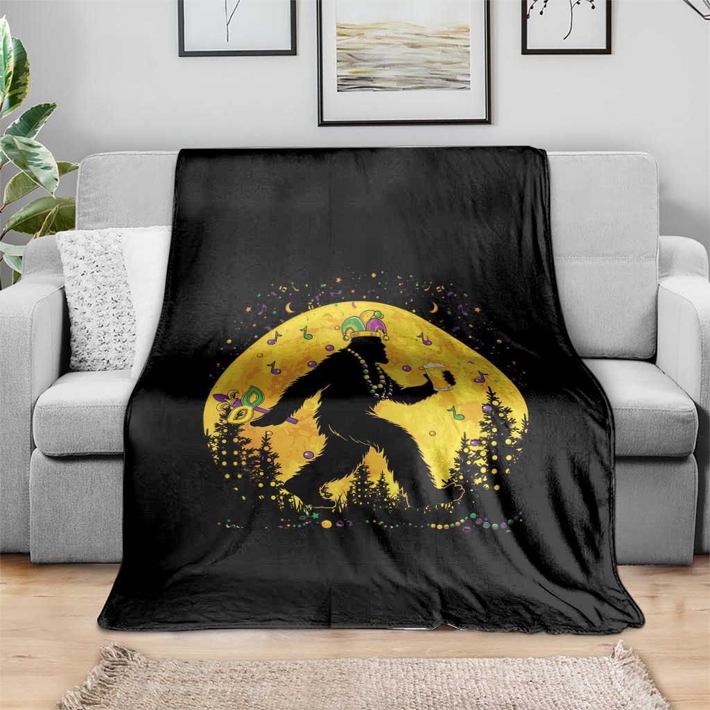 Mardi Gras Bigfoot Throw Blanket Funny Sasquatch Carnival Trendy Meme