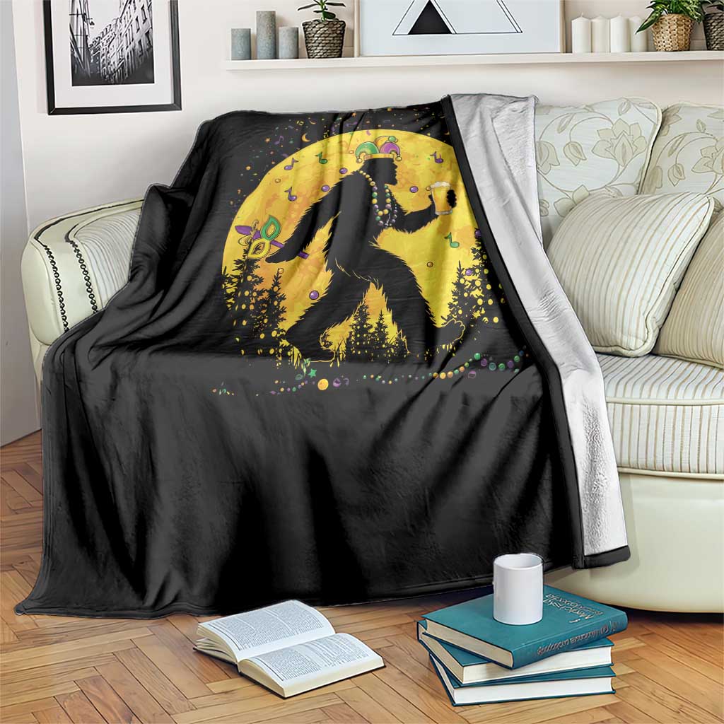 Mardi Gras Bigfoot Throw Blanket Funny Sasquatch Carnival Trendy Meme