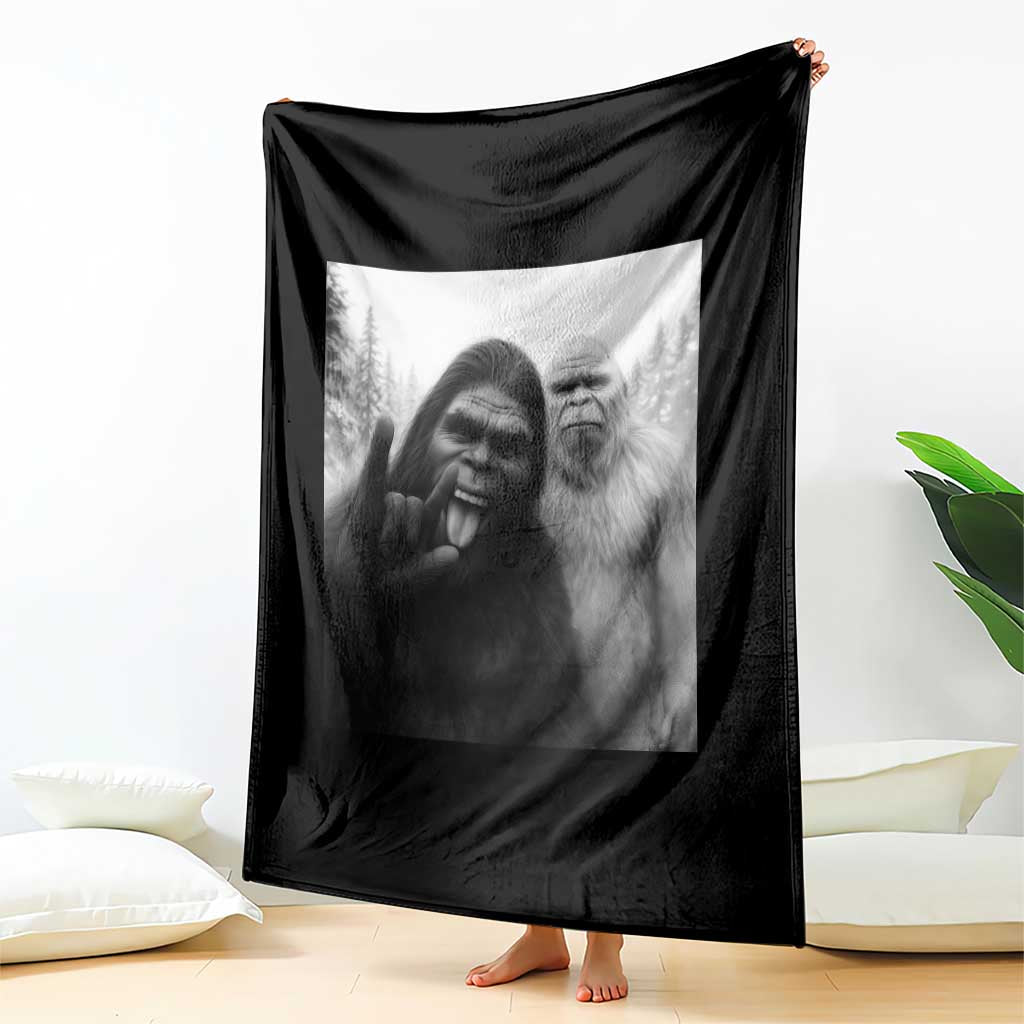Bigfoot Selfie Christmas Throw Blanket Sasquatch Yeti Rock On Hand - Wonder Print Shop