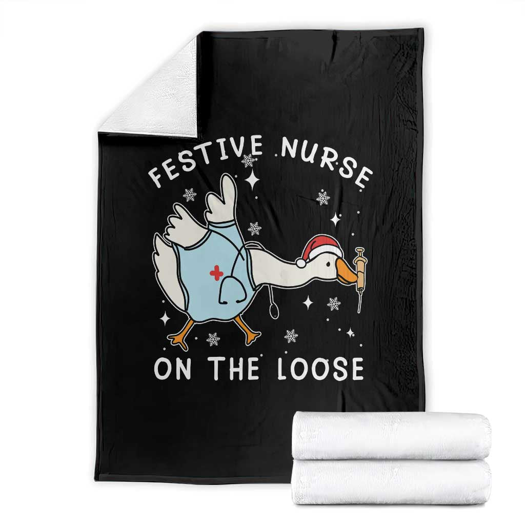 Funny ER Nurse Goose Christmas Throw Blanket Festive Nurses On The Loose - Wonder Print Shop