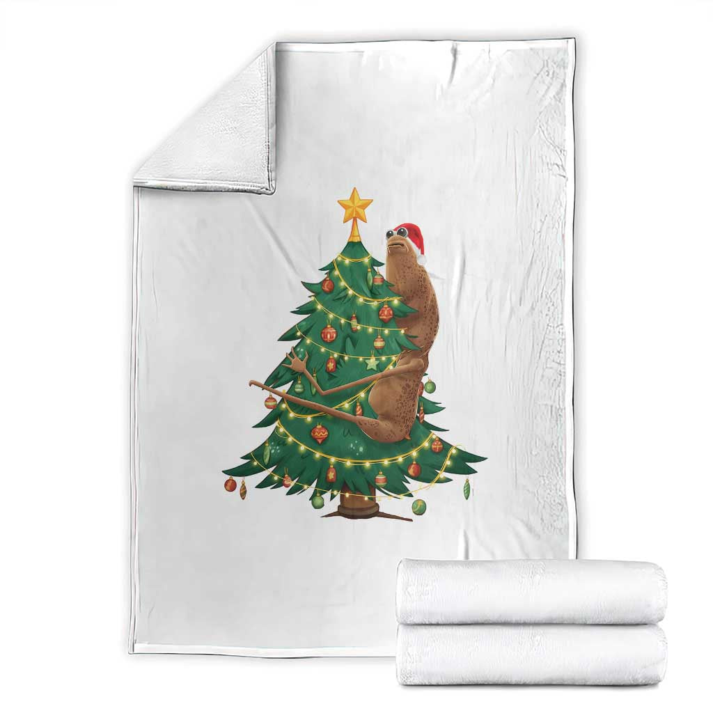 Marcus The Worm Robert Meme Funny Christmas Throw Blanket - Wonder Print Shop