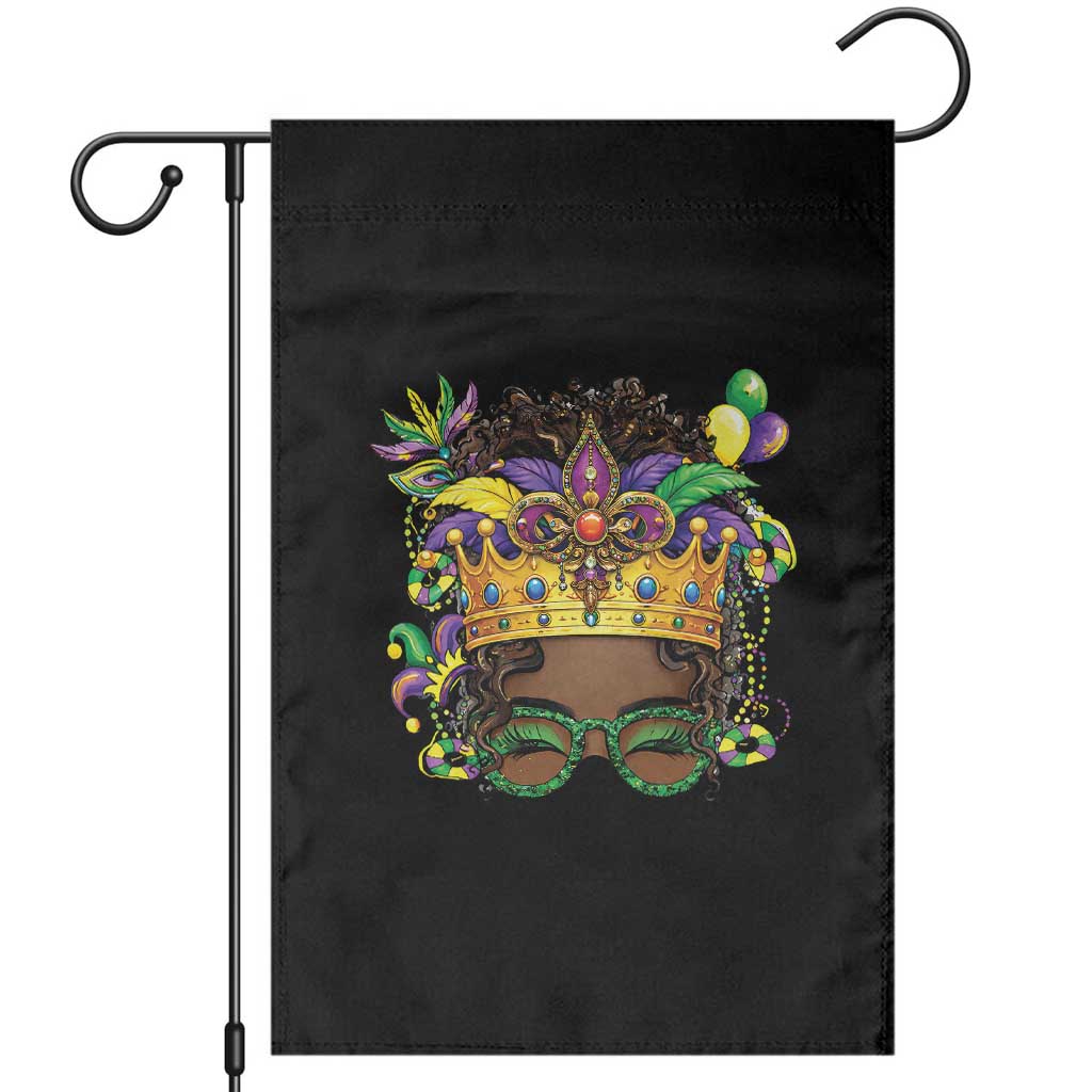 Mardi Gras Queen Garden Flag Messy Pun Carnival Party
