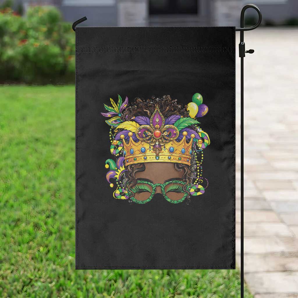 Mardi Gras Queen Garden Flag Messy Pun Carnival Party
