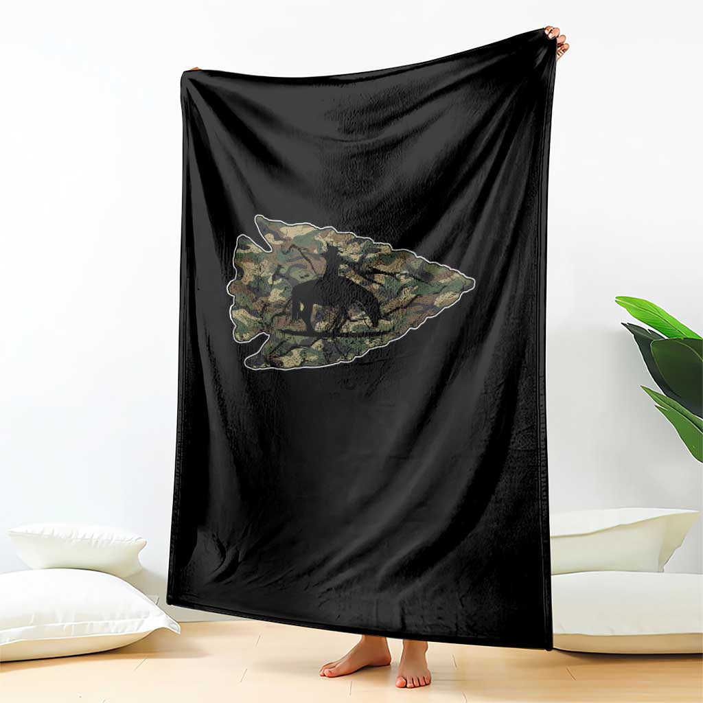 Arrowhead Hunter Native American Camouflage USA Flag Throw Blanket