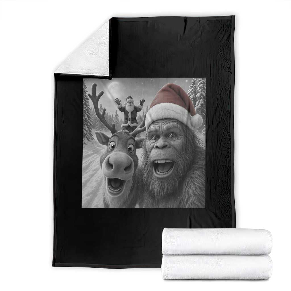 Funny Bigfoot Selfie Christmas Throw Blanket Santa Reindeer Sasquatch Xmas - Wonder Print Shop