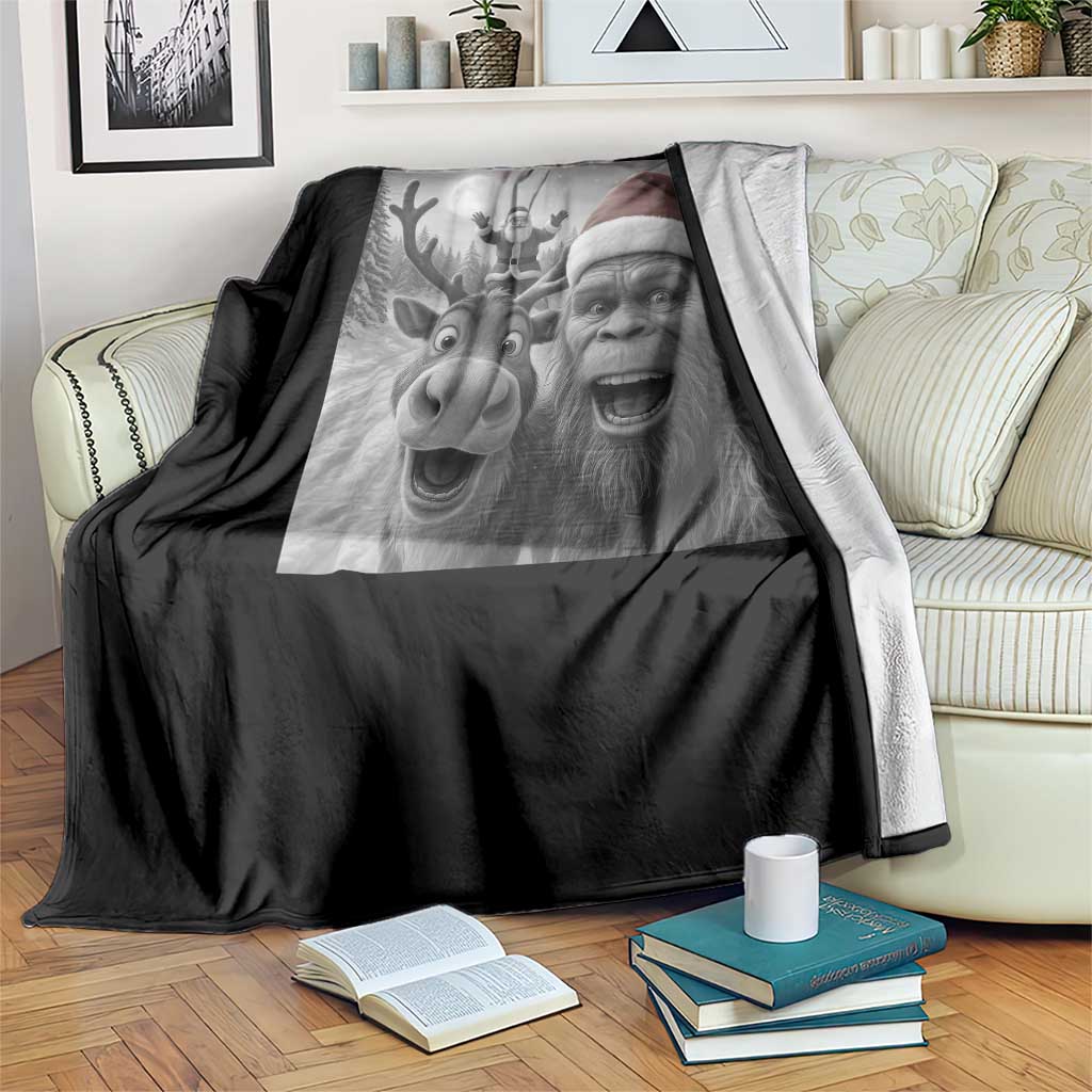 Funny Bigfoot Selfie Christmas Throw Blanket Santa Reindeer Sasquatch Xmas - Wonder Print Shop