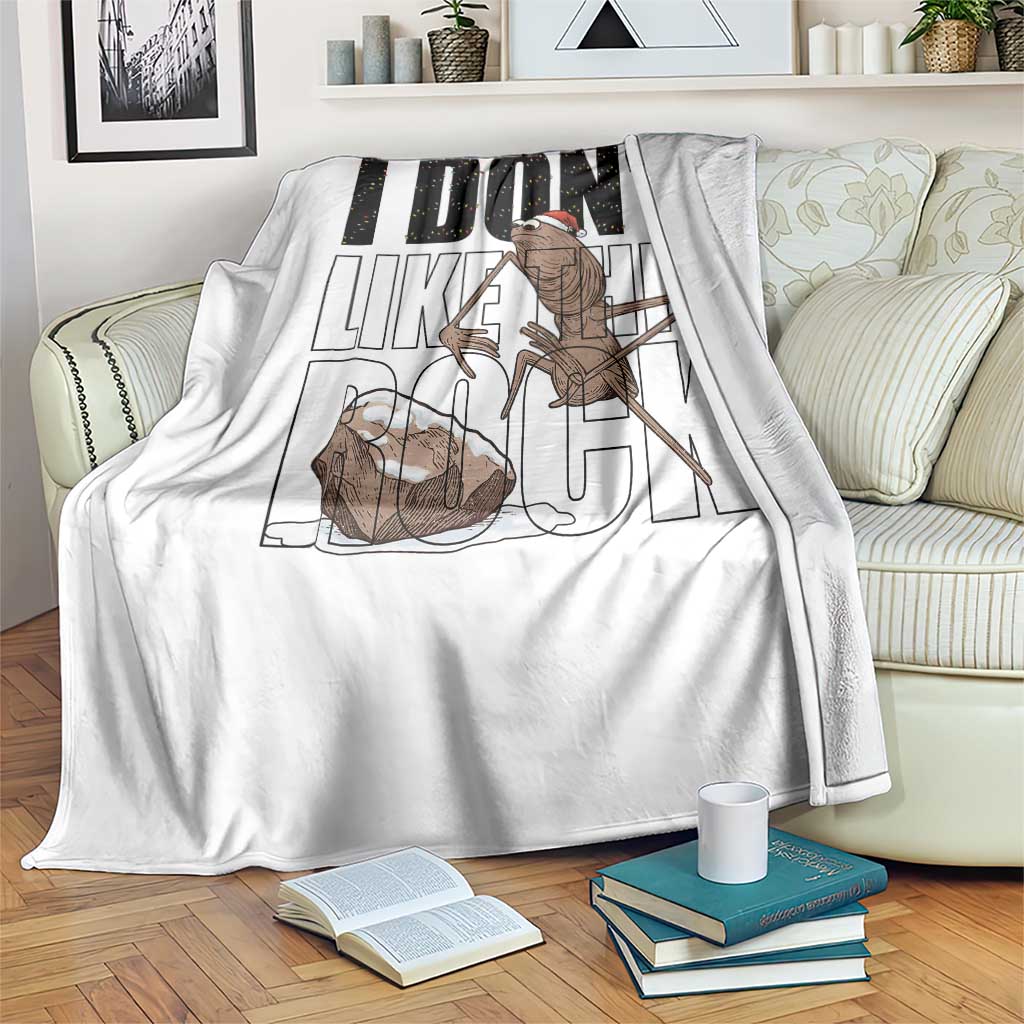 Marcus The Worm Christmas Meme Throw Blanket I Do Not Like This Rock Xmas - Wonder Print Shop