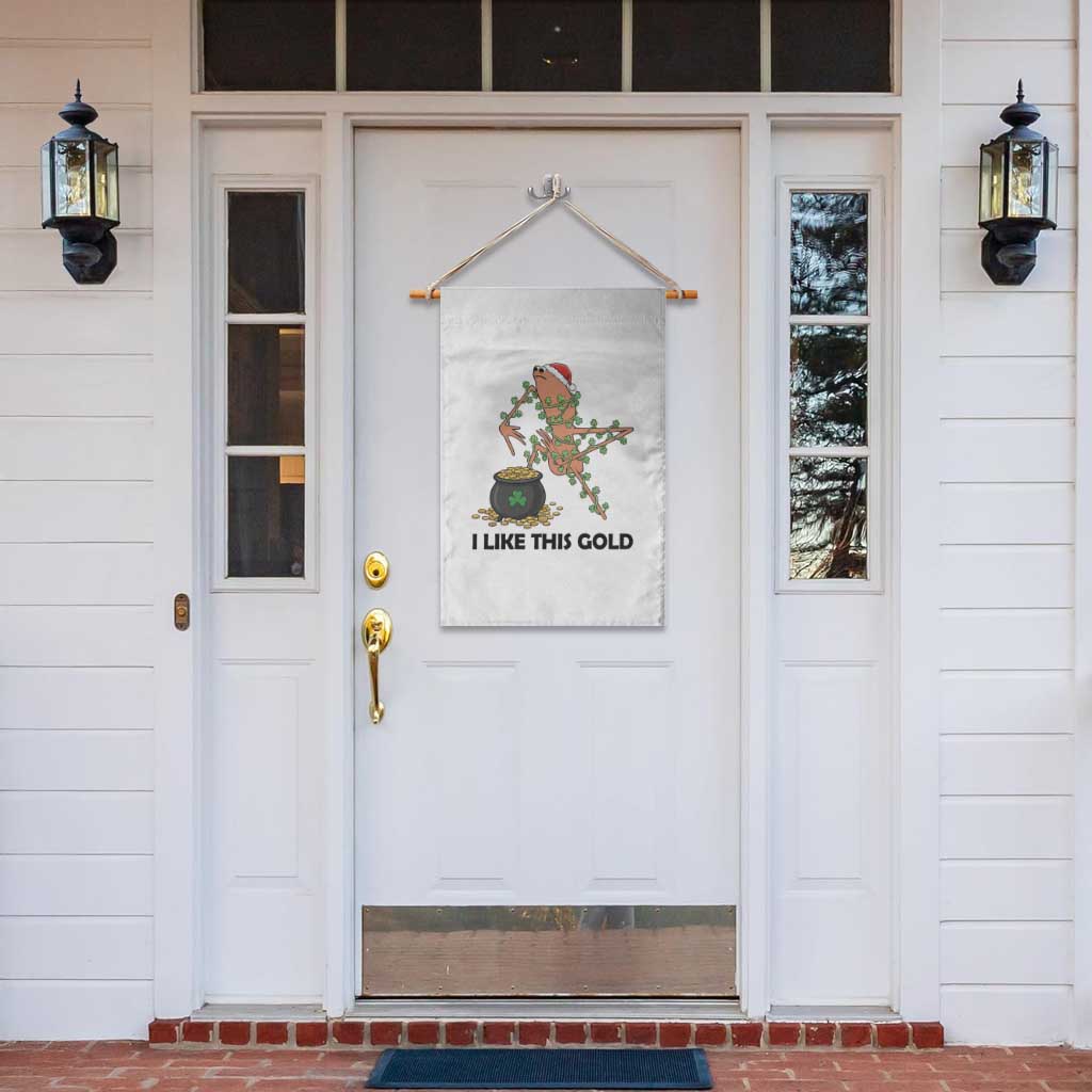 Marcus The Worm St Patricks Day Garden Flag I Like This Gold