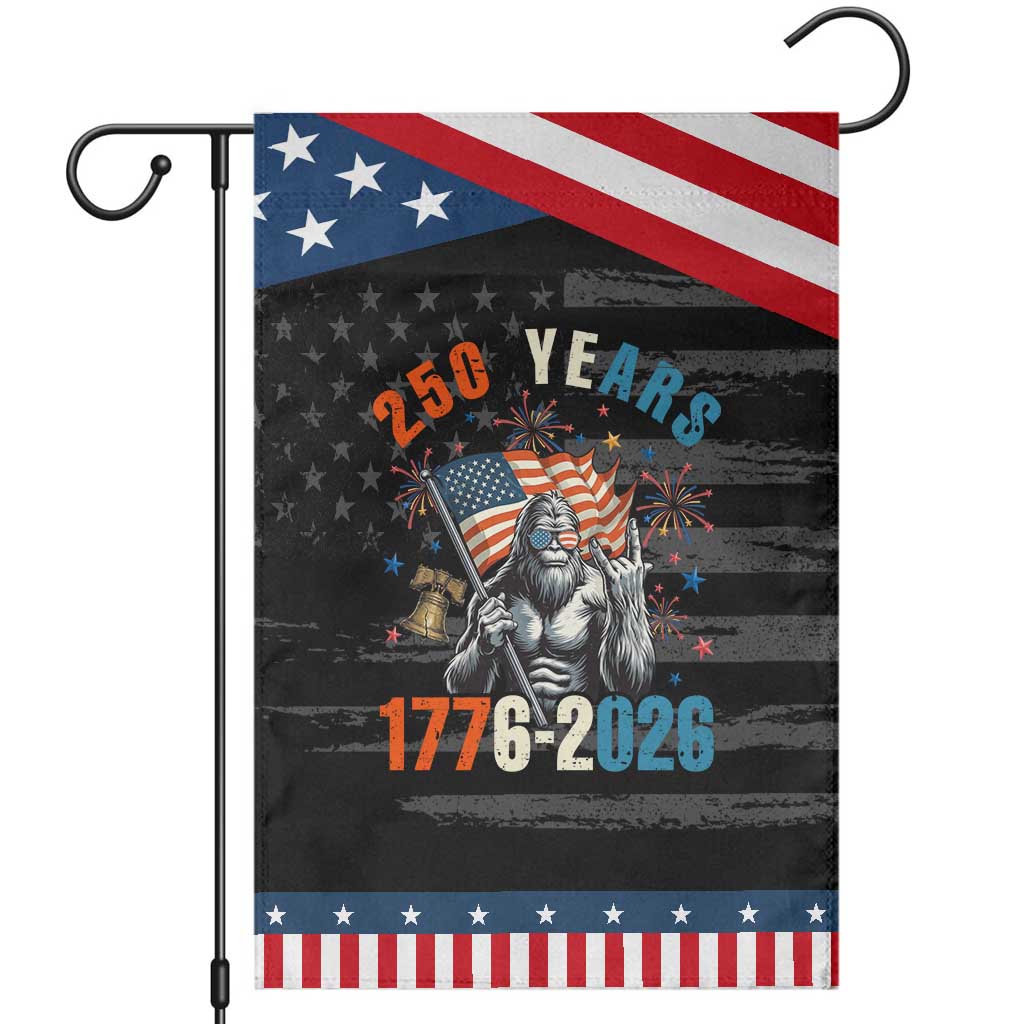 250th Anniversary USA Patriotic Garden Flag Bigfoot American Flag Patriotic 4th of July