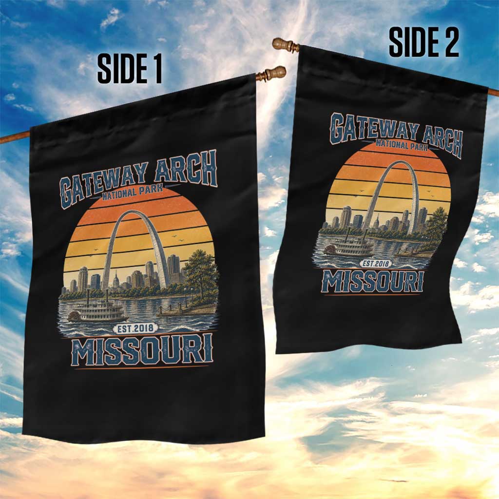 Gateway Arch National Park Garden Flag Retro St Louis Missouri Travel Souvenir Nature Gift