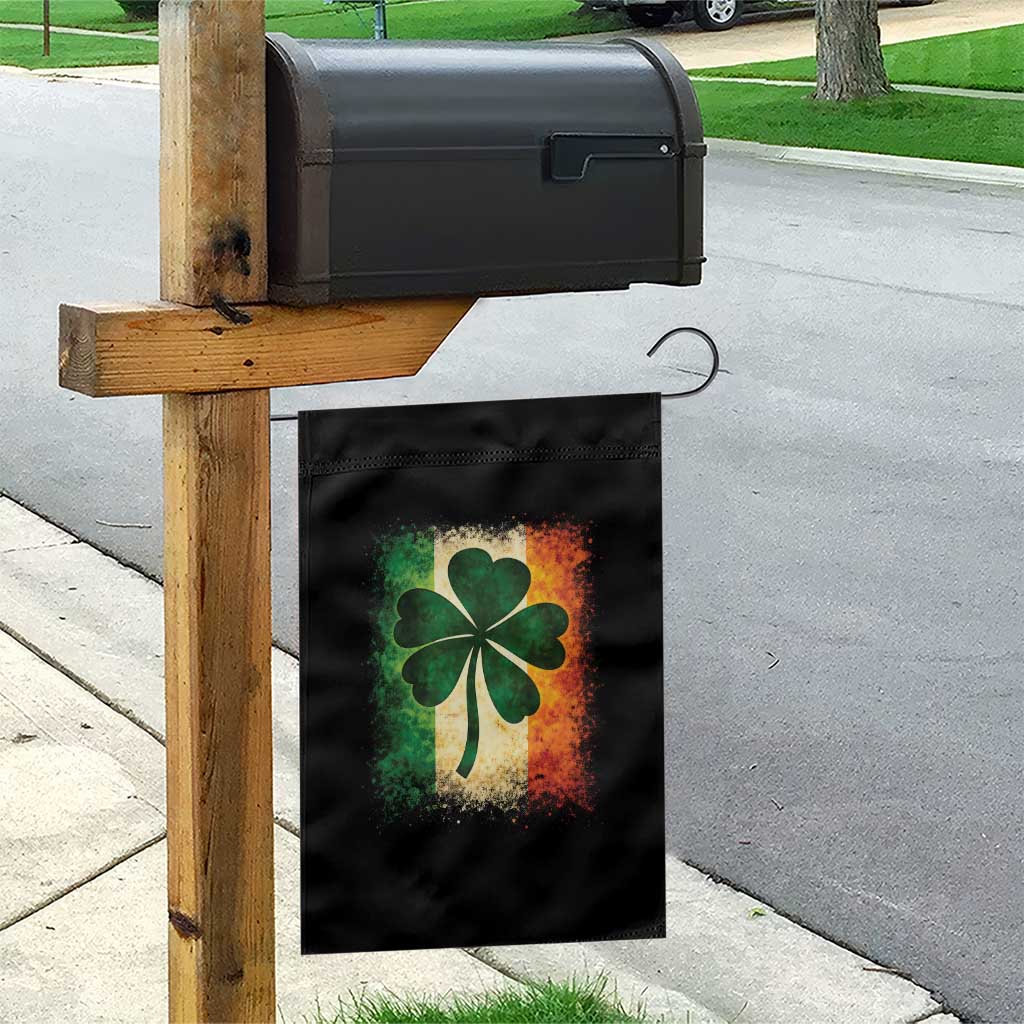 Retro Ireland Shamrock Irish Flag St Patricks Day Garden Flag
