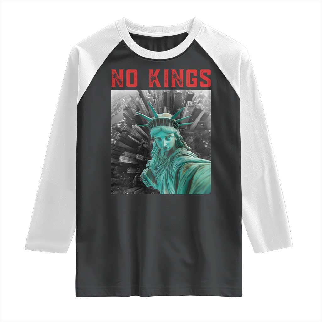 No Kings Raglan Shirt Statue of Liberty Selfie Freedom - Wonder Print Shop