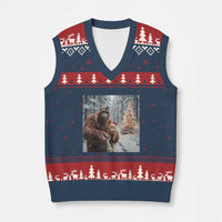 Funny Bigfoot With Cat Selfie Xmas V-Neck Knit Sweater Vest - Wonder Print Shop