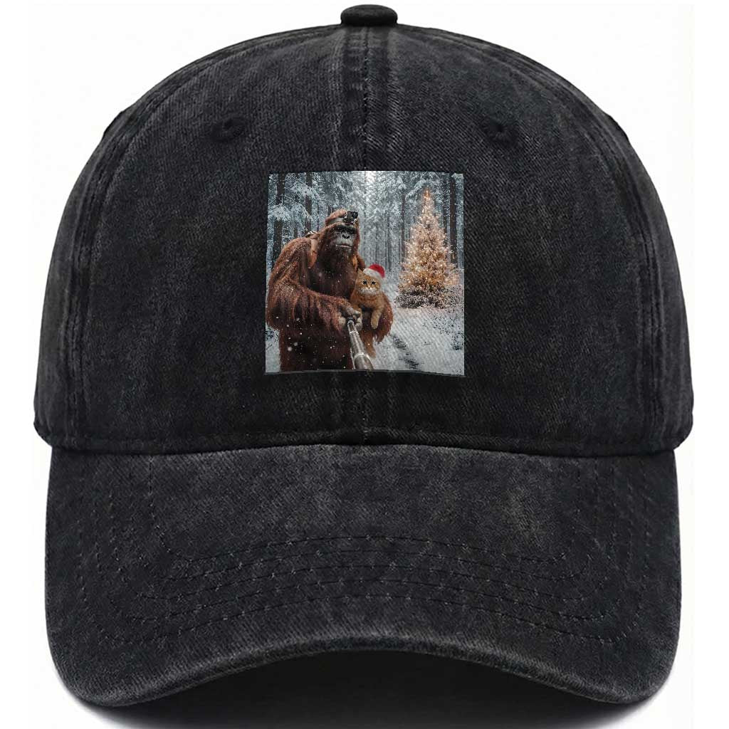 Funny Bigfoot With Cat Selfie Christmas Washed Cotton Baseball Cap