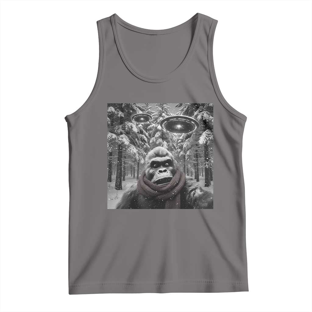 Funny Bigfoot Selfie Tank Top Sasquatch Alien UFO Christmas - Wonder Print Shop