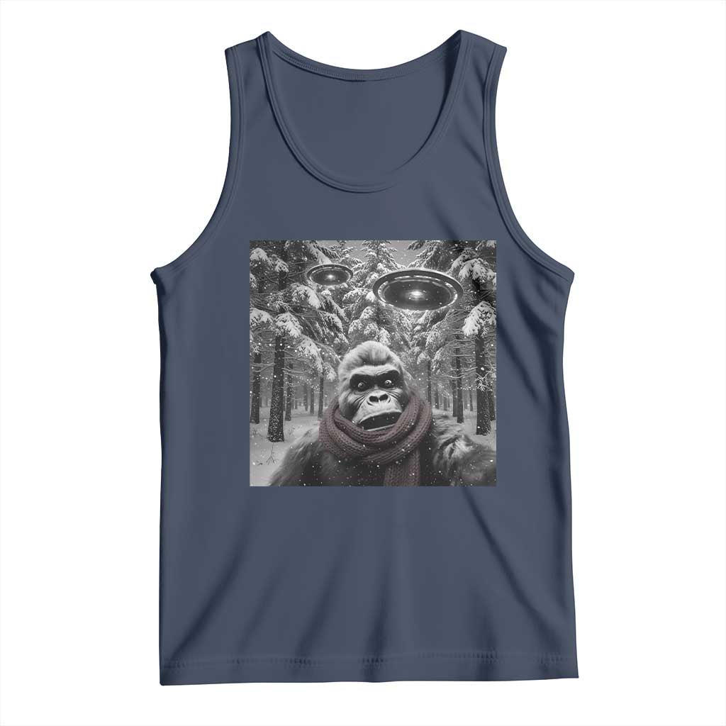 Funny Bigfoot Selfie Tank Top Sasquatch Alien UFO Christmas - Wonder Print Shop