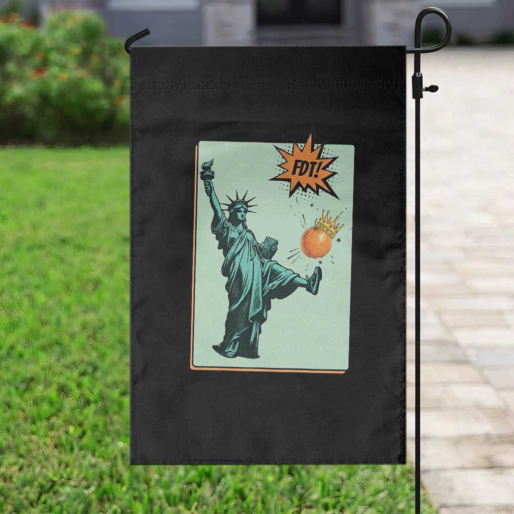 No Kings Garden Flag Statue of Liberty Political Protest - Wonder Print Shop