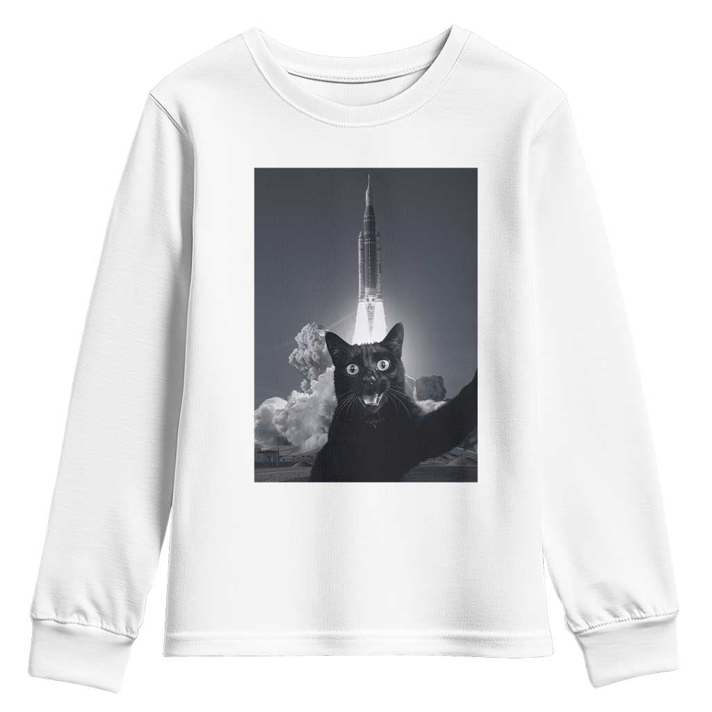 Funny Black Cat Selfie Youth Sweatshirt Back To The Moon Mission 2026